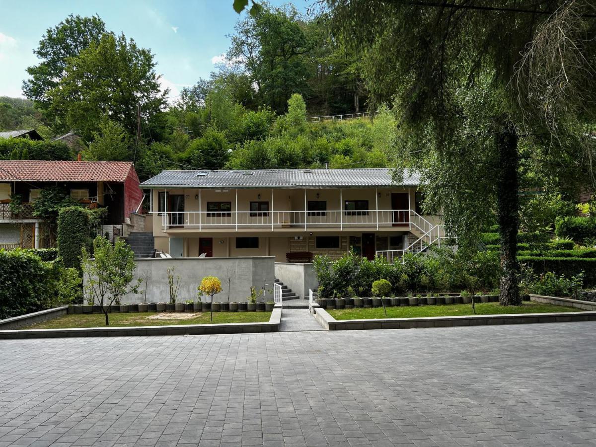 Laicas Lodge Dirbach Buitenkant foto